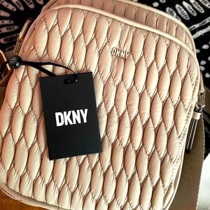 DONNA KARAN FLIGHT BAG
